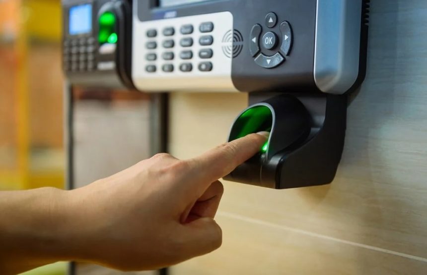 amprentarea la locul de munca o alta aberatie a angajatorilor pentru monitorizarea ilegala a salariatilor 678ee51242c04