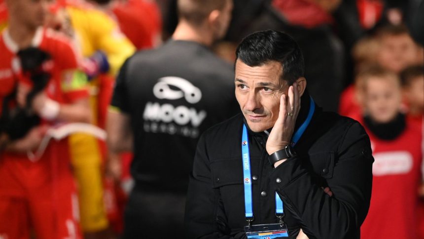 ANALIZĂ: Despărțirea de începutul anului în SuperLigă: 5 lucruri pe care Rotaru i le poate reproșa lui Gâlcă 1 analiza asa s a produs despartirea inceputului de an in superliga 5 lucruri pe care rotaru i le poate reprosa lui galca 67993862d5e4d