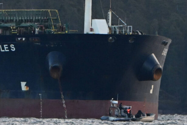 ancora petrolierului eagle s suspectat ca a taiat cablul submarin estlink 2 a fost recuperata din golful finlandei 677d4661173ff