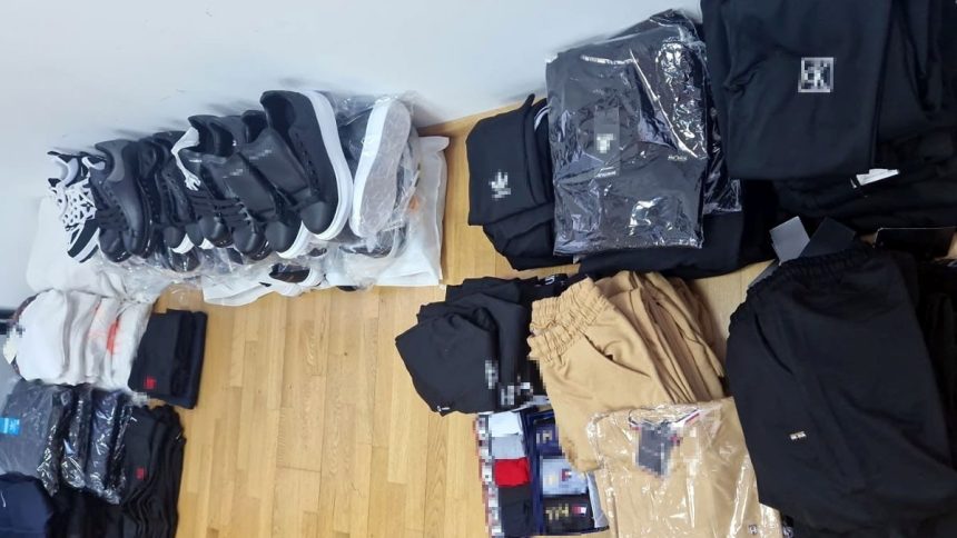 articole vestimentare susceptibile a fi contrafacute in valoare de 60 000 lei confiscate de politistii de frontiera romani la mangalia 678e2a3ac4c45