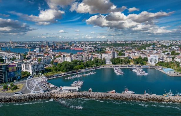 astera consulting srl continua investitiile din portul tomis document de urbanism nou emis pentru construirea unui imobil in zona blocului de noua etaje lasat in paragina 6785112a2ea0c