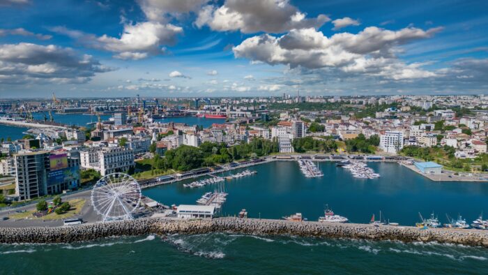 astera consulting srl continua investitiile din portul tomis document de urbanism nou emis pentru construirea unui imobil in zona blocului de noua etaje lasat in paragina 6785112a2ea0c
