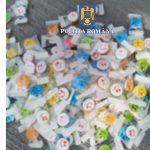 atentat la sanatate in portul constanta sute de cutii cu bomboane contrafacute depistate de politisti 67909dd8be05b