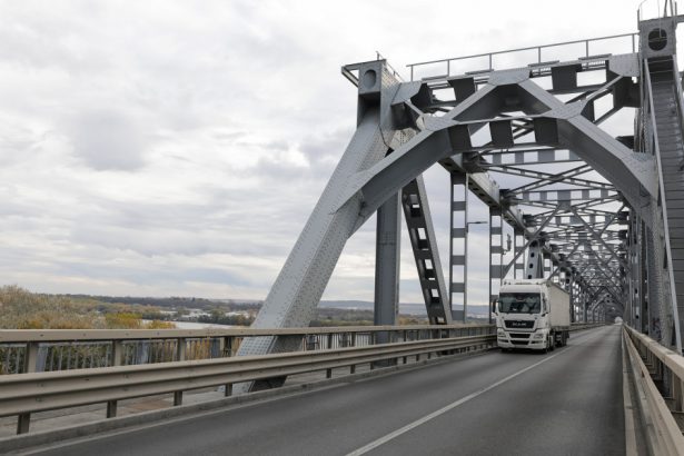 atentionare de calatorie in bulgaria transporturile agabaritice nu vor putea trece podul giurgiu ruse 678b7d15e88e4