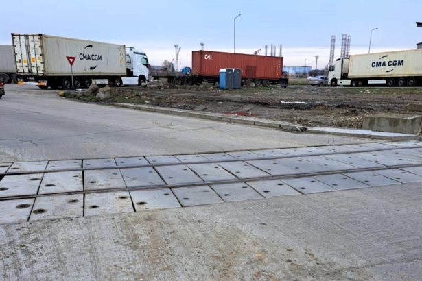 au fost finalizate reparatiile pe linia de racord mol 2 sud investitie de aproape 18 milioane de lei in portul constanta 6787bb321e2c0