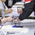 aur a sesizat avocatul poporului dupa modificarile aduse legislatiei electorale e limitat timpul de vot pentru romanii din diaspora 678ff3a7f3be2