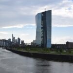 BCE: Gospodăriile din zona euro vor continua să economisească pentru a-și restabili avuția 2 bce gospodariile din zona euro vor continua sa economiseasca pentru a si reface avutia 677f6c2ac6779
