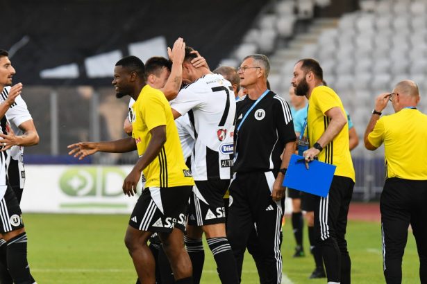 blanuta a refuzat sa spuna de ce a refuzat o pe fcsb ioan ovidiu sabau a dat cartile pe fata 6782af60546e4