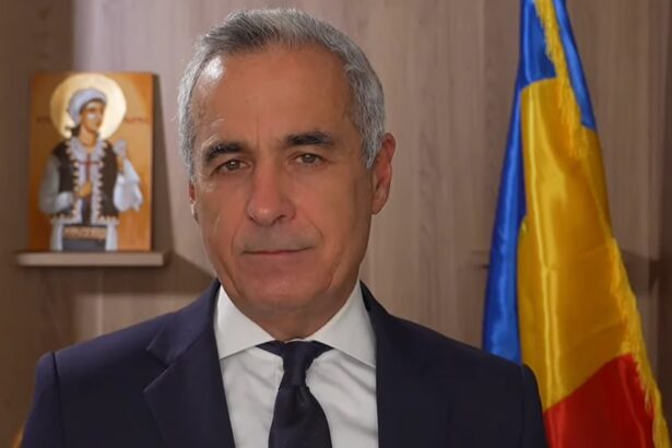 calin georgescu ii cheama pe toti romanii la un protest la ccr aveti ocazia de a va face copiii si nepotii mandri ca ati luat atitudine in mod demn video 677ce31467ceb
