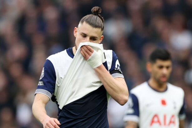 carantina la tottenham inaintea meciului cu newcastle radu dragusin si el afectat 6778ddb51671f