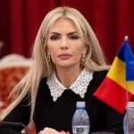 cati bani lua laura vicol sa apere interlopi aveam onorarii de minim 15 000 de euro denise rifai uimita cand a auzit cea mai mare suma incasata 6798e6a8433f1