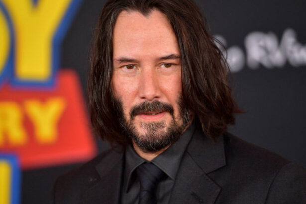 ceasuri rolex de zeci de mii de dolari furate din casa lui keanu reeves au fost gasite in chile actorul a fost jefuit in 2023 6776326f345fa