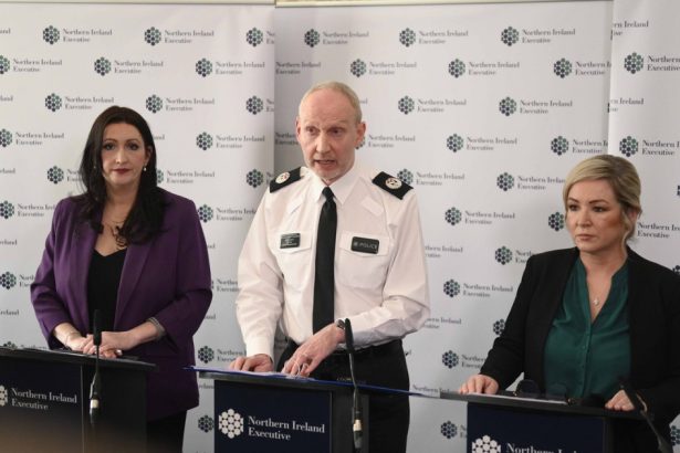 cel mai inalt nivel de alerta decretat in irlanda si irlanda de nord inainte de furtuna eowyn scolile au fost inchise 679288d3c4508