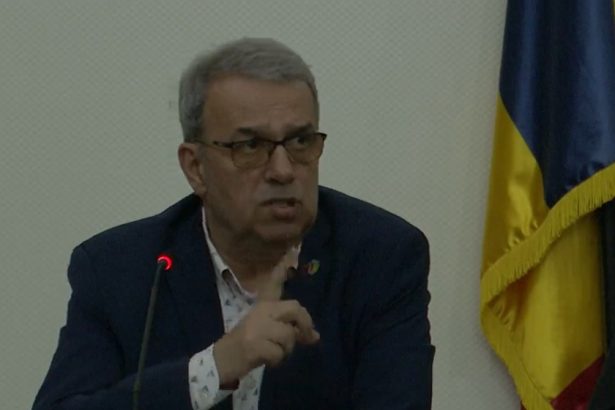 ciocnire ovanesian chitac pe cripta de la liceul eminescu creati probleme care nu vor exista niciodata ridicolul ucide in politica 679cecbd9d0b9