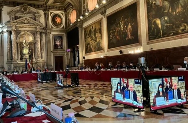 comisia de la venetia deloc bucuroasa de anularea alegerilor din romania e nevoie de dovezi solide neclasificate 679763e642087