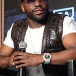 compania lui floyd mayweather este acuzata ca isi tine angajatii in sclavie 6779a268c18f4