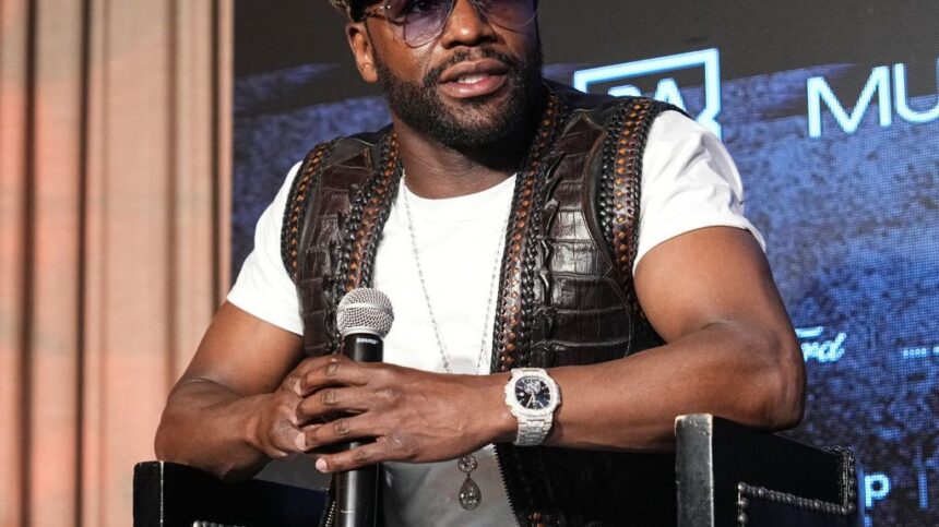compania lui floyd mayweather este acuzata ca isi tine angajatii in sclavie 6779a268c18f4