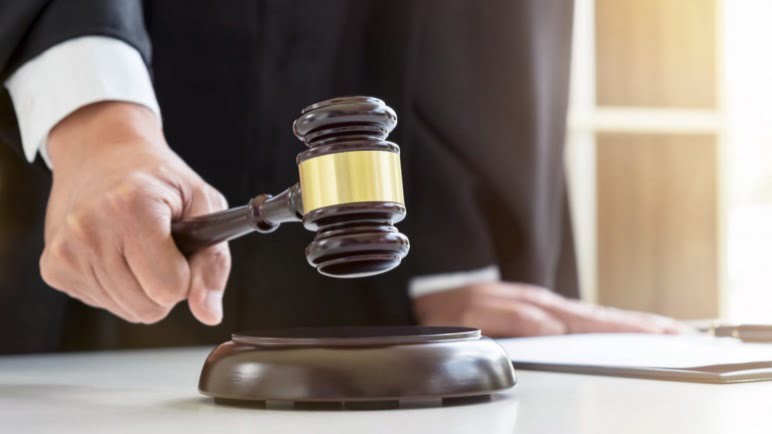 condamnat in trecut pentru proxenetism acum cere sa fie reabilitat pentru a avea din nou cazierul curat 6786e369eb1f7