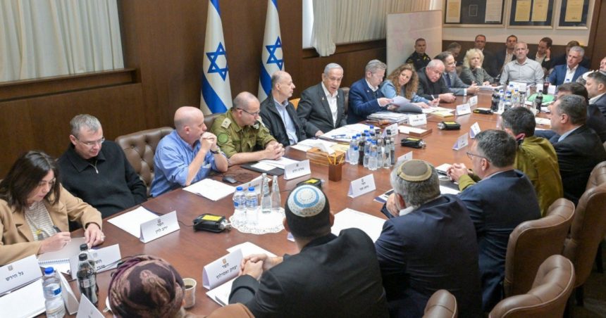 Consiliul de miniștri al Israelului s-a reunit pentru a vota acordul de încetare a focului în Gaza. 1 consiliul de ministri al israelului s a reunit pentru a vota acordul de incetare a focului in gaza 678abb8e107be