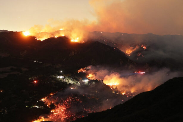consulatul general al romaniei la los angeles a fost evacuat la solicitarea autoritatilor americane din cauza incendiilor uriase 6781817761f61