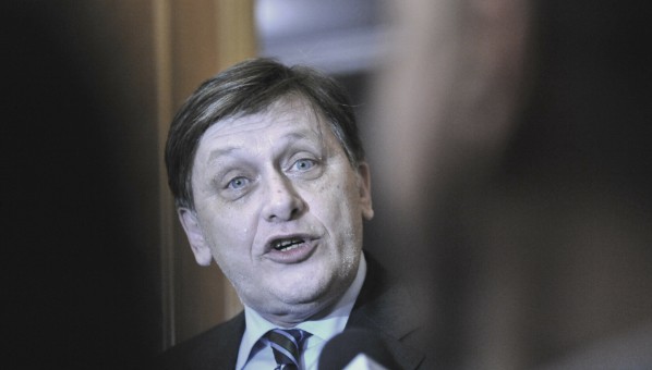 crin antonescu nu va candida la prezidentiale fara sprijinul coalitiei nu am posibilitatile nu m as putea finanta nu am de ce sa ma apuc sa alerg sa adun bani donatii 6783f12082cb6