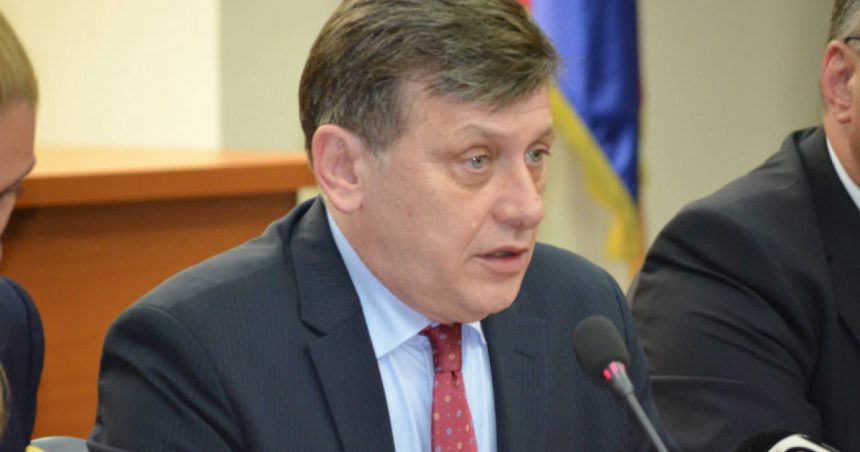 Crin Antonescu: „Pare că statul nu are conducere. Avem o criză la Palatul Cotroceni legată de rămânerea lui Iohannis acolo” 1 crin antonescu pare ca statul nu are conducere avem o criza la palatul cotroceni privitor la ramanerea lui iohannis acolo 678ffe12aac03
