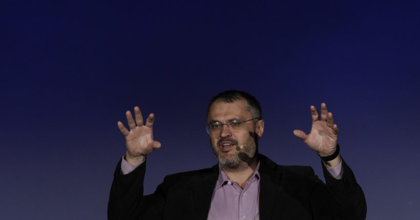 Cristian Ghinea: „Ciolacu se pregătește să renunțe la 3 miliarde de euro din PNRR” 1 cristian ghinea ciolacu se pregateste sa renunte la 3 miliarde de euro din pnrr 678e6d71609c8