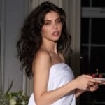 cristina ich a fost ceruta in casatorie de daniel niculae am zis ca asta cu casatoria nu e musai prima poza oficiala cu logodnicul 677a5f6a43de3