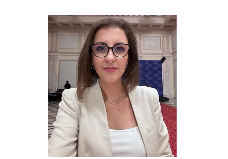 Cristina Rizea, numită director al Comunității Portuare din cadrul CNAPMC. Detalii despre parcursul său profesional. 1 cristina rizea numita director al comunitatii portuare din cadrul cnapmc cum a ajuns sa ocupe aceasta functie 6783aa949207a