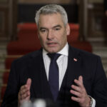 criza politica din austria escaladeaza cancelarul karl nehammer isi anunta demisia dupa esecul formarii unei coalitii de guvernare 6779b0a19f609