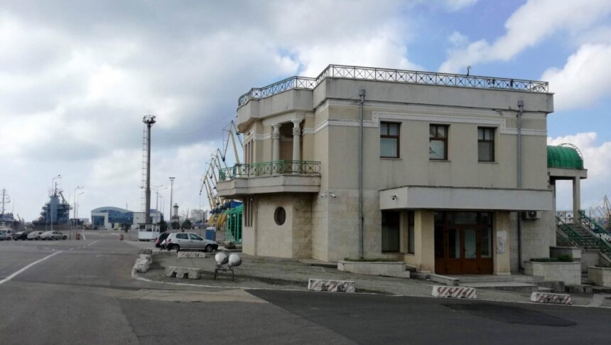 cuibul reginei din portul constanta va intra in reparatii capitale cnapmc a lansat licitatia 67772fd352993