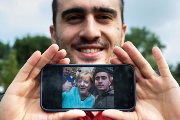 cum i a schimbat viata un selfie cu angela merkel unui refugiat sirian in germania ce spune despre afd si caderea regimului assad 67798e201c985