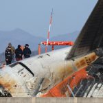 cum reusesc unii oameni sa supravietuiasca in accidente aviatice in care aproape toti cei aflati la bord mor 6784321b69c04