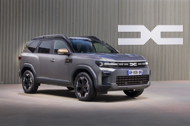 Dacia începe comenzile pentru Bigster și publică lista de prețuri pentru toate versiunile disponibile. 1 dacia deschide comenzile pentru bigster si anunta lista de preturi pentru toate versiunile 677f76a5b415a