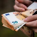 de ce nu este bine sa cheltuim pe 1 ianuarie vezi aici superstitiile legate de bani 677588e7757f3