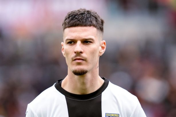 e gata ce se intampla cu transferul lui dennis man la fiorentina 679bb4c9de5a2
