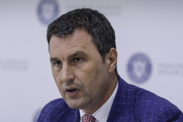 exclusiv ce raspunde tanczos barna intrebat daca se ia in calcul anularea taxei pe stalp 6777f81a62f50