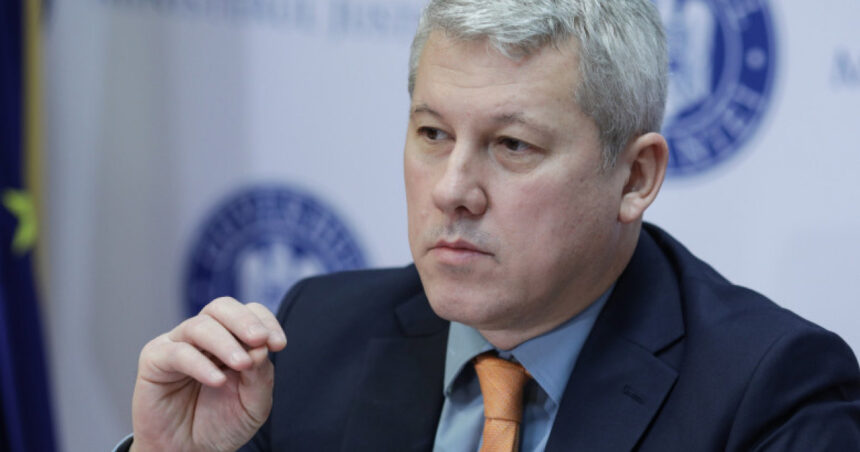 exclusiv ministrul predoiu vrea sa schimbe rapid varsta de pensionare a politistilor este o lege proasta o invitatie la pensie 6776d7c73baf7