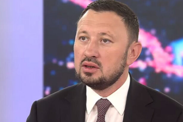 exclusiv romanii obligati sa isi recicleze hainele vechi ministrul fechet a explicat ce trebuie sa facem cu ele 67784ac8de532