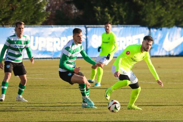 farul constanta joaca singurul amical al iernii cu portile inchise 67804567bde57