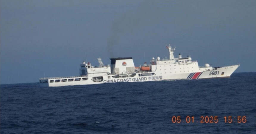 Filipine se confruntă cu nava „monstru” a Chinei care patrulează apele disputate din Marea Chinei de Sud 1 filipine confrunta nava monstru a chinei care patruleaza apele disputate din marea chinei de sud 677e078e45b0e