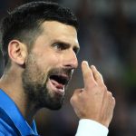foto djokovic gest fara precedent cum le a batut obrazul celor care l au huiduit la australian open 6795396b45146