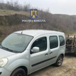 foto doi barbati au fost prinsi la furat de lemne in ultima zi din an la garliciu 6775381c22541