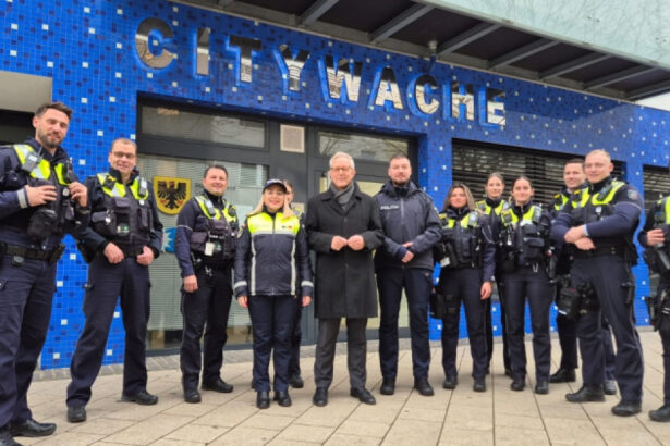foto doi politisti romani au participat la misiuni operative desfasurate in zonele targurilor de craciun din germania 67752984b344e