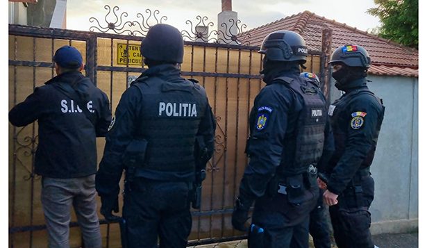 foto interventie cu mascatii dupa organizarea unei tombole ilegale in mediul online 6787ec6aa3994