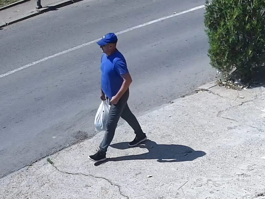 Poliția Constanța solicită ajutorul cetățenilor pentru identificarea unui individ care a tras cu pistolul și a rănit o altă persoană. L-ați văzut? 1 foto politia constanta cere ajutorul cetatenilor pentru identificarea unui individ care a tras cu pistolul si a ranit o alta persoana l ati vazut 6787bd6c1e2fa