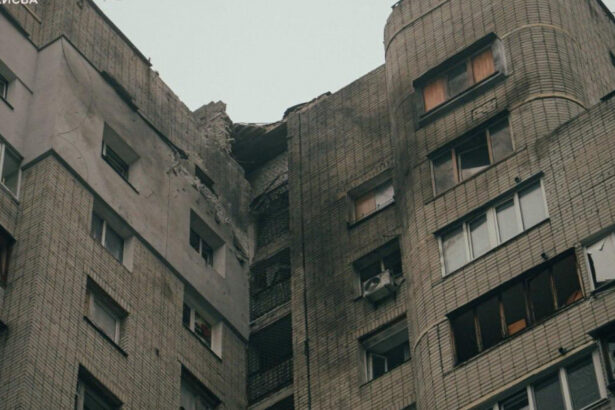 foto rusia a atacat ucraina cu zeci de drone un bloc de apartamente din kiev a fost puternic avariat 67810a100d211