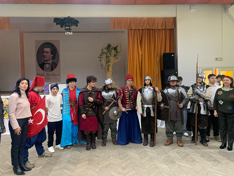 foto spectacol inedit de teatru si poezie la liceul teoretic lucian blaga din constanta 6787e562ec8d6