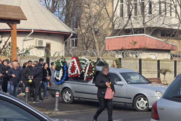 foto tanara asistenta de la upu constanta este inmormantata astazi andreea iuliana lasa in urma o fetita de trei ani 677e44e55e457