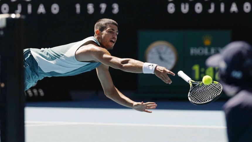 Australian Open 2025 | Alcaraz și Djokovic, la un meci distanță de „finala din sferturi.” Spaniolul, mișcări de „Spiderman” la Melbourne 1 galerie foto australian open 2025 alcaraz si djokovic la un meci distanta de finala din sferturi spaniolul miscari de spiderman 678a3ce9eabcb